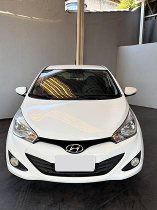 HYUNDAI HB20 1.6 PREMIUM 16V FLEX 4P AUTOMÁTICO HYUNDAI HB20 1.6 PREMIUM 16V FLEX 4P AUTOMÁTICO